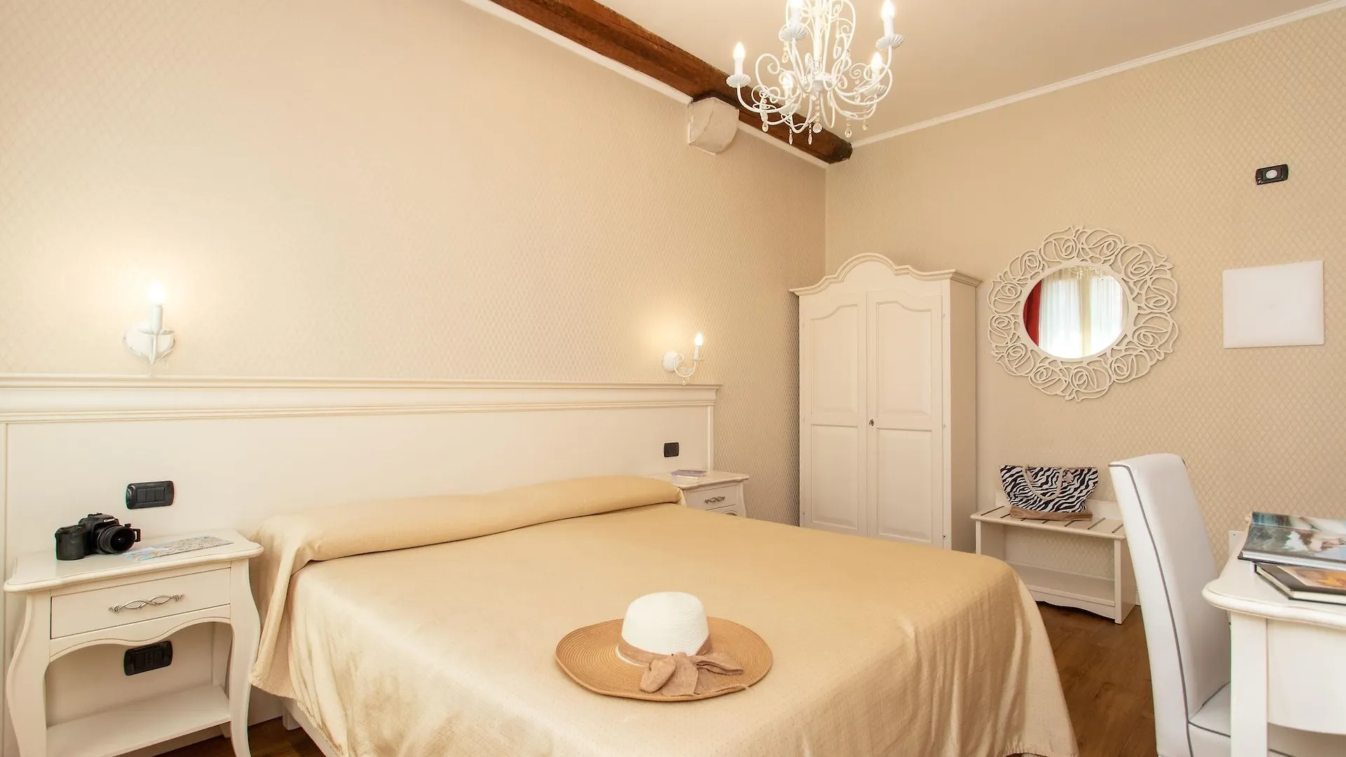 Guest house Charming Palace Santa Fosca Venice