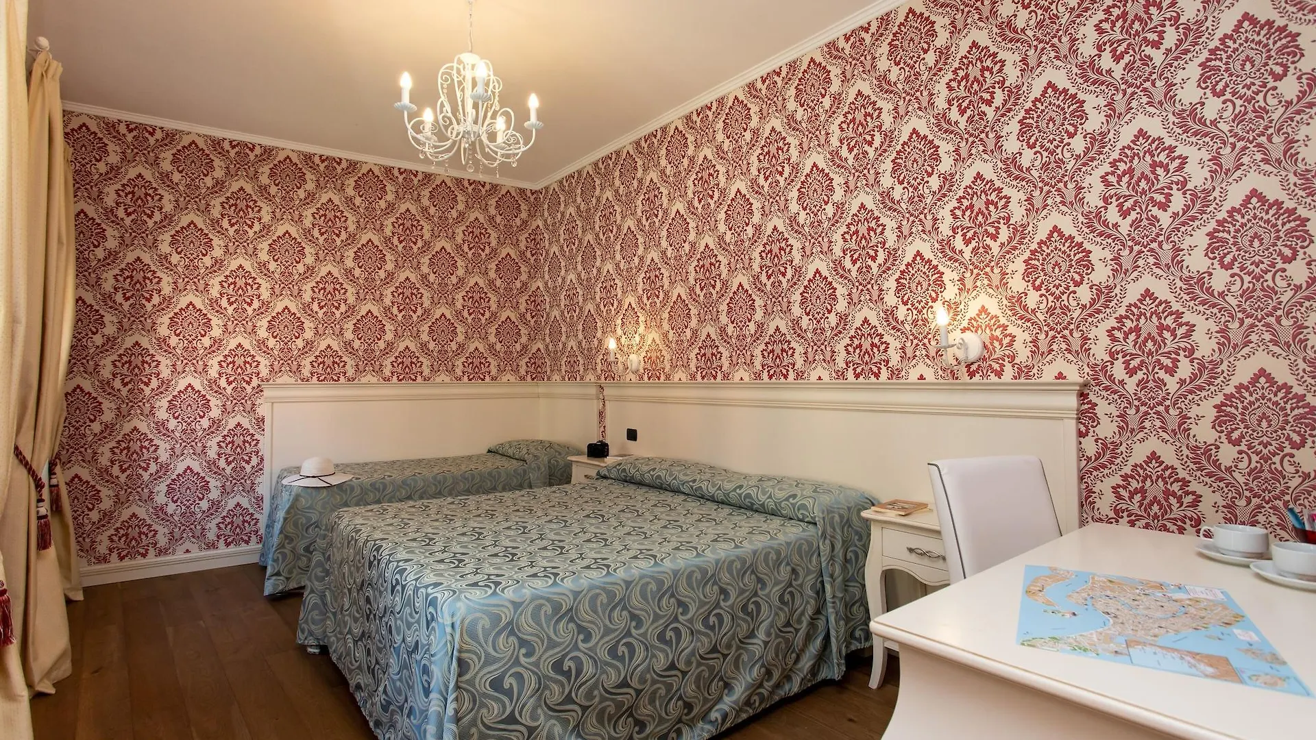 Charming Palace Santa Fosca Venice Guest house