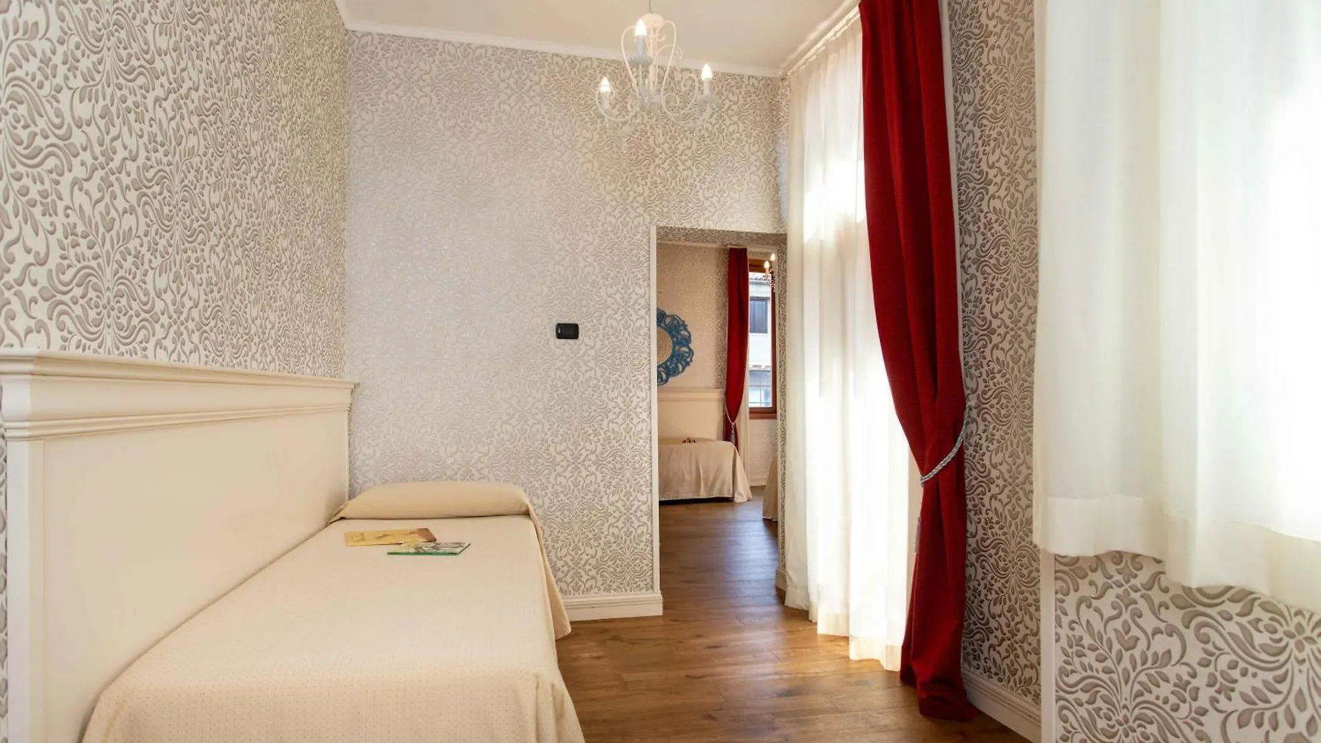 Charming Palace Santa Fosca Venice 3*,