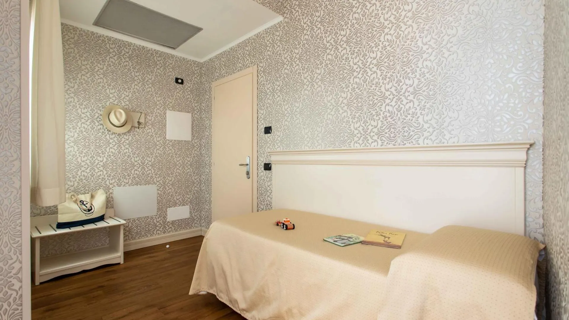 *** Guest house Charming Palace Santa Fosca Venice Italy